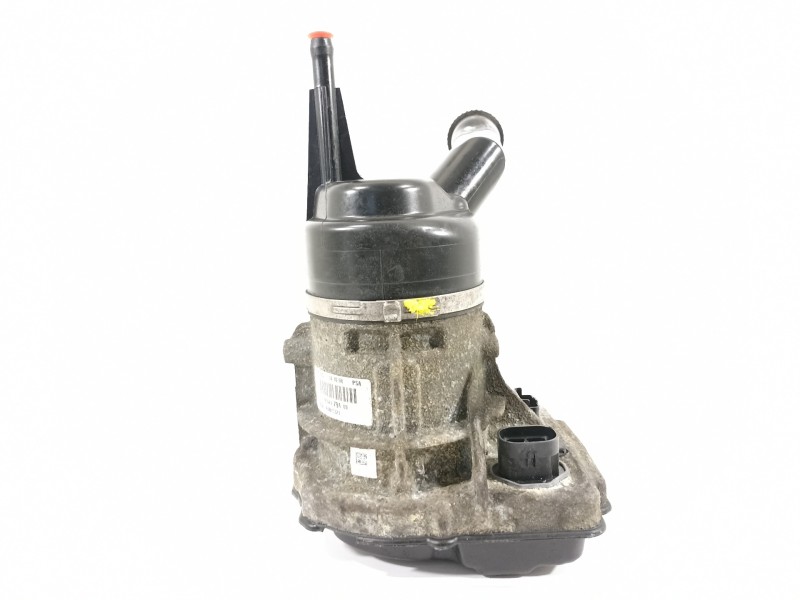 Recambio de bomba direccion para peugeot 308 confort referencia OEM IAM 9684979180  