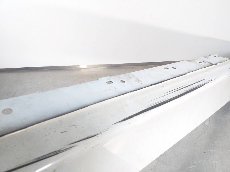 Recambio de faldon lateral para bmw serie 3 touring (f31) 2.0 16v diesel referencia OEM IAM 51777256912 15857711 