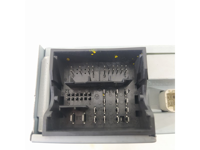 Recambio de sistema navegacion gps para audi a3 sportback (8y) gy referencia OEM IAM 8Y0035043C  