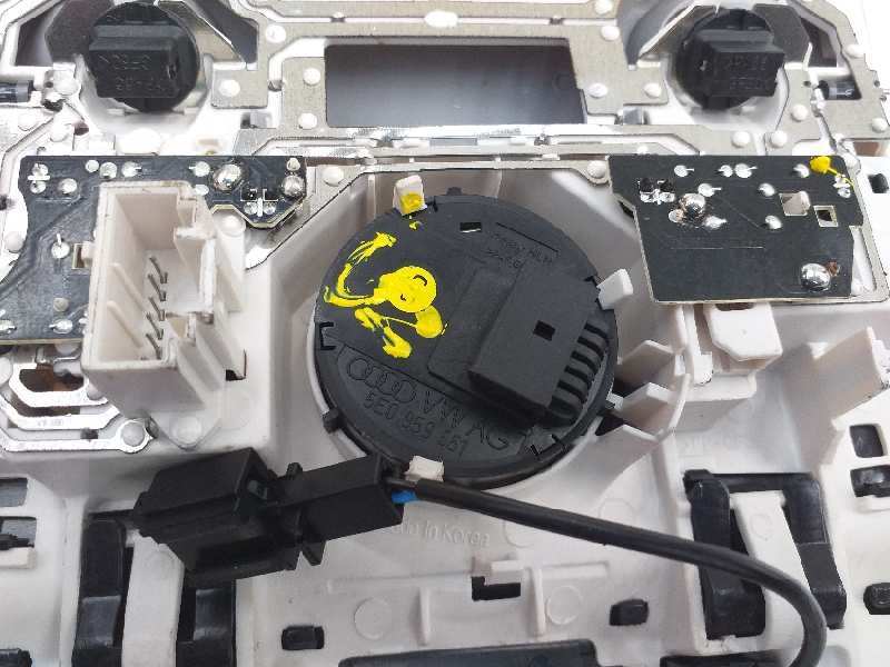 Recambio de luz interior para skoda octavia lim. (5e3) rs referencia OEM IAM 5E0947105E  