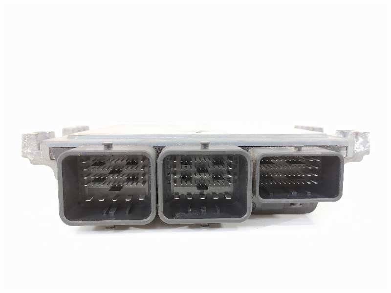 Recambio de centralita motor uce para citroën c4 grand picasso intensive referencia OEM IAM 9811651980  