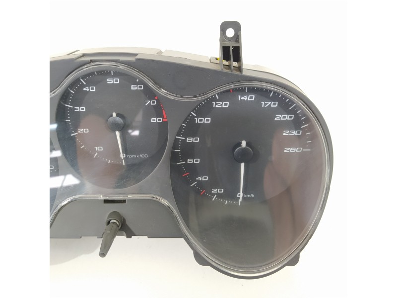 Recambio de cuadro instrumentos para seat leon (1p1) comfort limited referencia OEM IAM 1P0920850E  