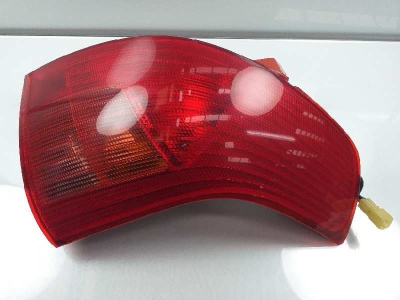 Recambio de piloto trasero derecho para suzuki swift berlina (mz) gl (5-ptas.) referencia OEM IAM 3565054G00  