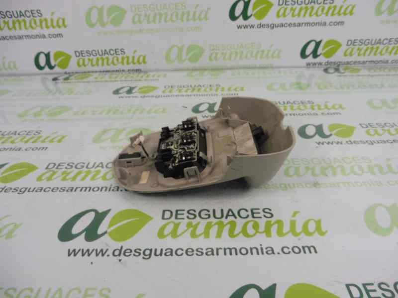 Recambio de luz interior para peugeot 308 gt referencia OEM IAM 9681370177  