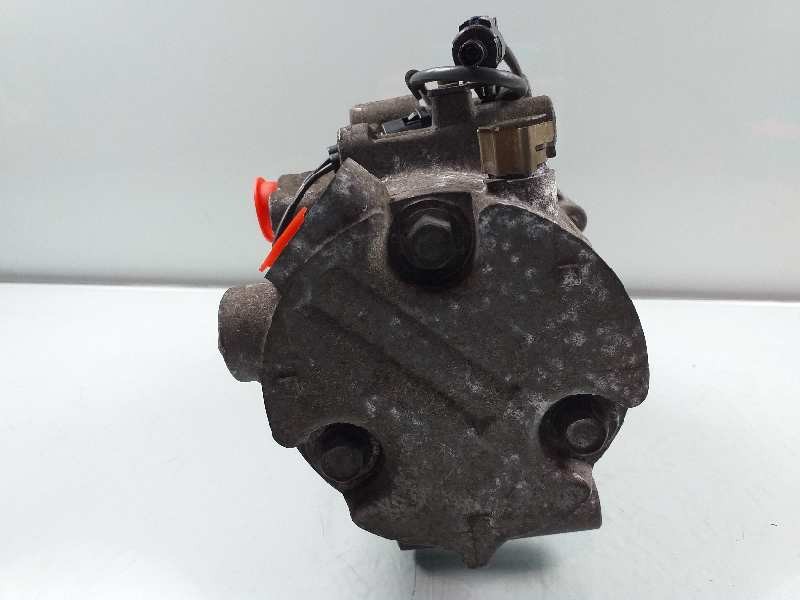 Recambio de compresor aire acondicionado para suzuki swift berlina (mz) gl (5-ptas.) referencia OEM IAM 9520062JA0  