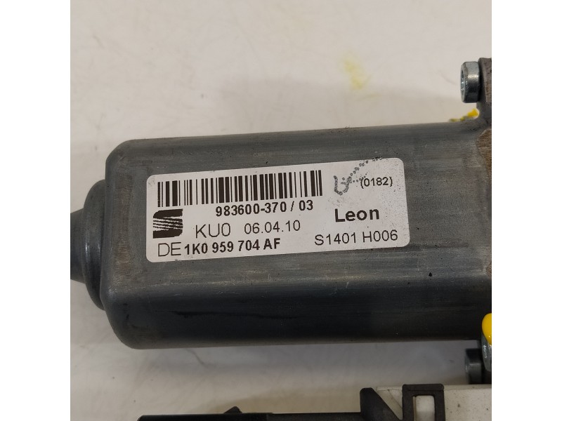 Recambio de motor elevalunas trasero derecho para seat leon (1p1) comfort limited referencia OEM IAM 1K0959704AF  