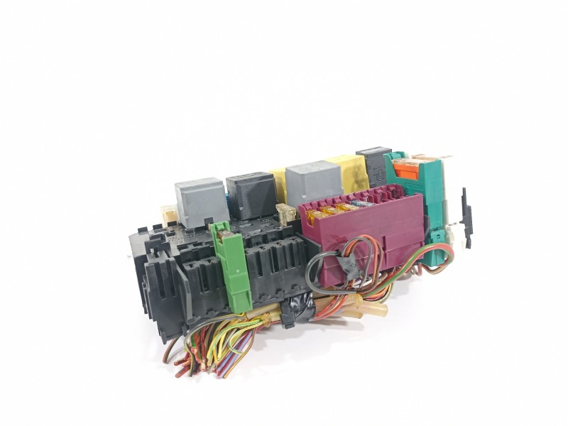 Recambio de caja reles / fusibles para mercedes-benz clase a (w176) a 200 cdi blueefficiency (176.001) referencia OEM IAM A24690