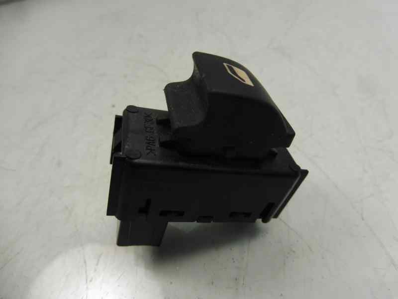 Recambio de mando elevalunas trasero izquierdo para citroën c4 lim. collection referencia OEM IAM 96657926XT  