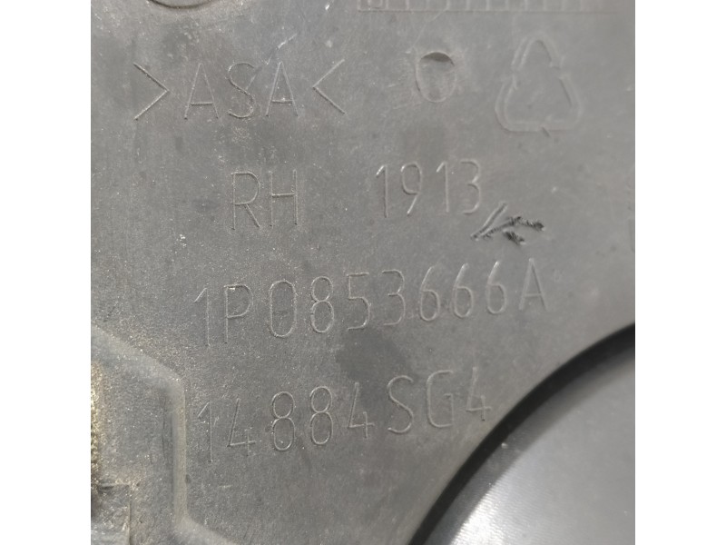 Recambio de rejilla paragolpes derecha para seat leon (1p1) comfort limited referencia OEM IAM 1P0853666A  