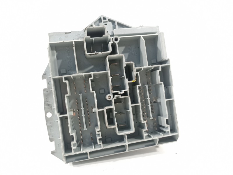 Recambio de caja reles / fusibles para alfa romeo 159 (140) 1.9 jtdm 16v / selective referencia OEM IAM 50504455  