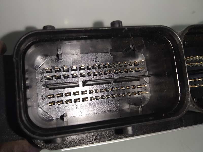 Recambio de centralita motor uce para seat ibiza (6p1) fr referencia OEM IAM 04C907309AE 0261S10530 