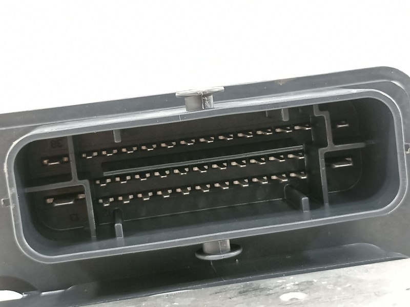 Recambio de abs para renault clio iv 1.2 16v referencia OEM IAM 476600188R  