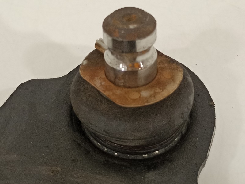 Recambio de brazo suspension inferior delantero derecho para renault clio iv 1.2 16v referencia OEM IAM 545049968R  