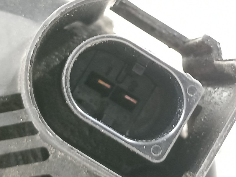 Recambio de alternador para volkswagen golf v berlina (1k1) highline referencia OEM IAM 03C903023B  