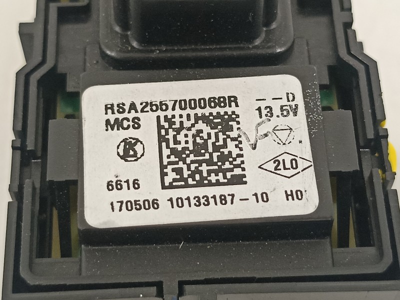 Recambio de mando retrovisor para renault clio iv 1.2 16v referencia OEM IAM 255700068R  