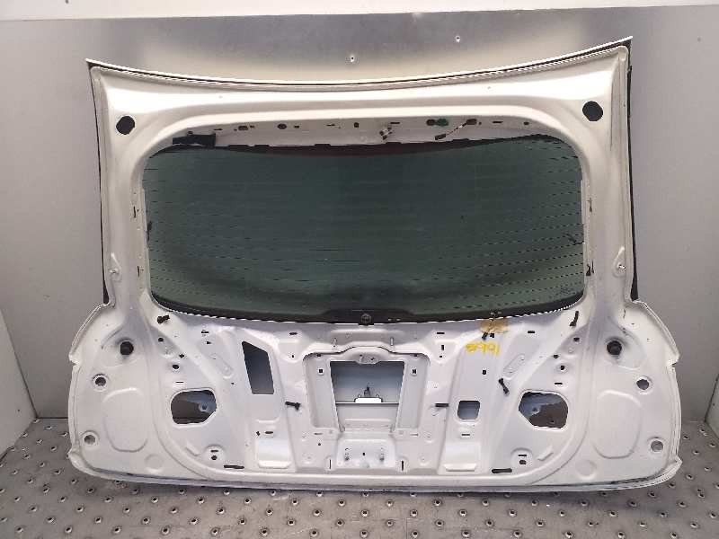 Recambio de porton trasero para audi a1 (8x) attraction referencia OEM IAM 8X3827023  