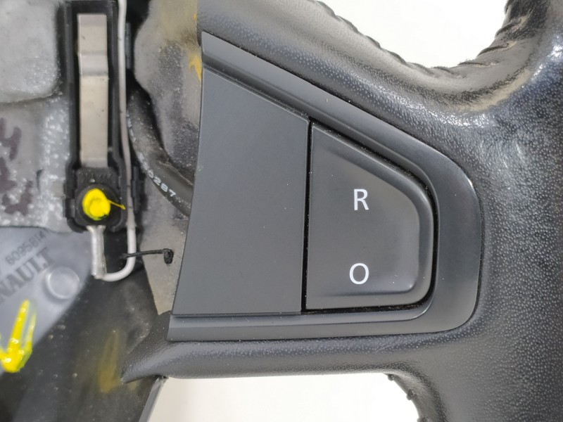 Recambio de volante para renault scenic iii grand limited referencia OEM IAM 484306712R  