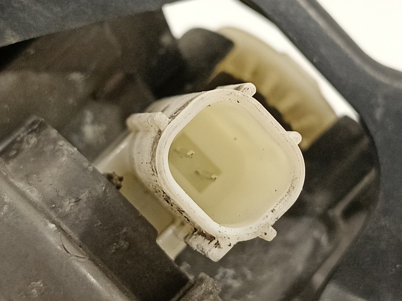 Recambio de faro antiniebla derecho para mazda cx-3 luxury referencia OEM IAM GHP951680A  