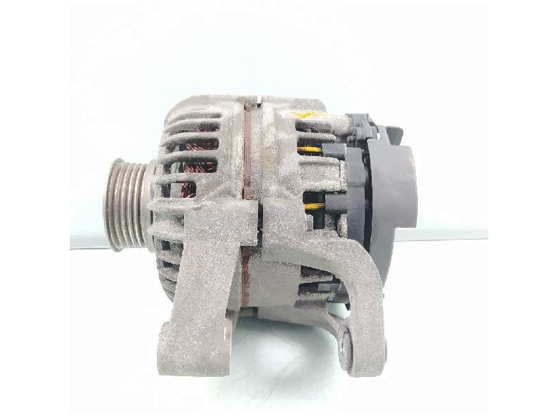 Recambio de alternador para opel corsa c comfort referencia OEM IAM 24437119 0124225018 