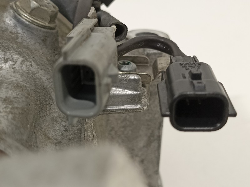 Recambio de compresor aire acondicionado para nissan juke (f16) referencia OEM IAM 926008955R  