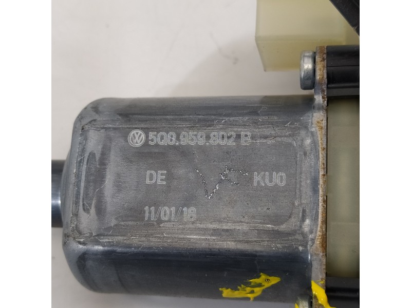 Recambio de elevalunas delantero derecho para seat leon st (5f8) style edition referencia OEM IAM 5Q0959802B  
