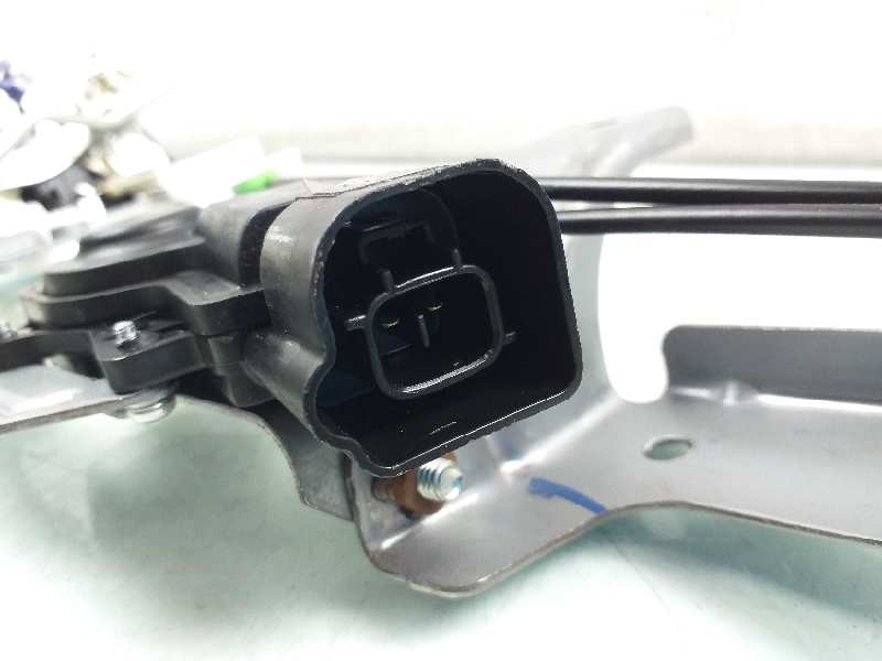 Recambio de cerradura puerta delantera derecha para mitsubishi canter euro 5/eev chasis cabina camion referencia OEM IAM 1N5K180