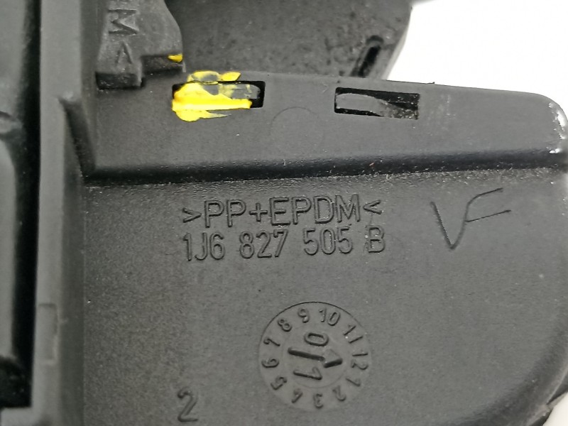 Recambio de cerradura maletero / porton para volkswagen golf iv berlina (1j1) básico referencia OEM IAM 1J6827505B  