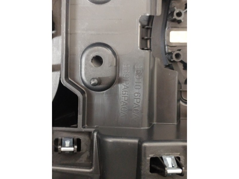 Recambio de apoyabrazos central para nissan juke (f16) referencia OEM IAM 969106PA0A  
