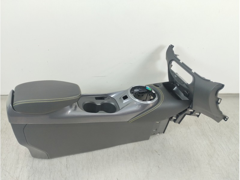 Recambio de apoyabrazos central para nissan juke (f16) referencia OEM IAM 969106PA0A  