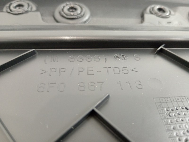 Recambio de guarnecido puerta delantera izquierda para seat ibiza (kj1) style go referencia OEM IAM 6F0867113  