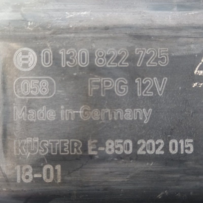 Recambio de motor elevalunas trasero izquierdo para seat leon st (5f8) style edition referencia OEM IAM 5Q0959811E 0130822725 