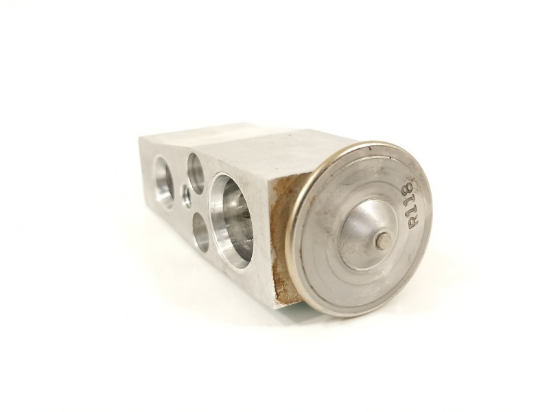 Recambio de valvula expansion para seat ibiza (kj1) style go referencia OEM IAM 2Q0816679D  