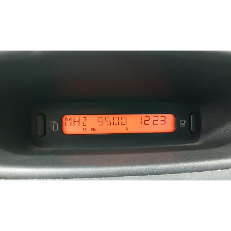 Recambio de pantalla multifuncion para citroën c2 vtr referencia OEM IAM 9647409477  