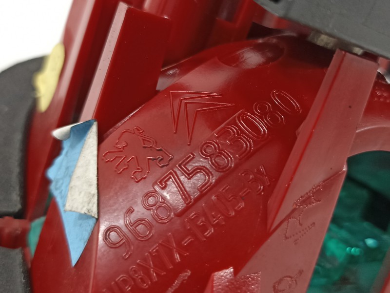 Recambio de piloto trasero izquierdo en porton para citroën c5 berlina exclusive referencia OEM IAM 9687583080  