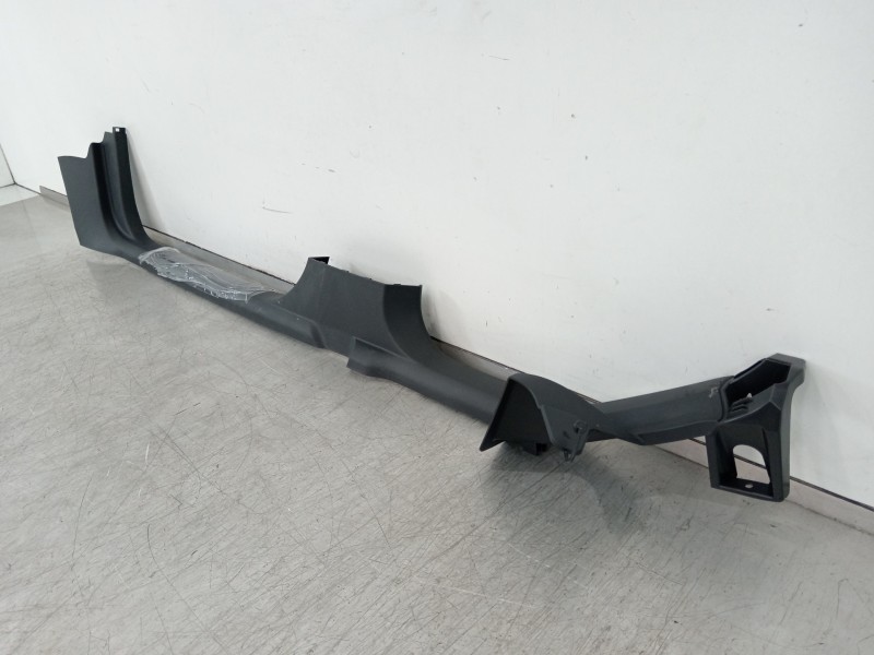 Recambio de moldura para seat ibiza (kj1) style go referencia OEM IAM 6F0863484  