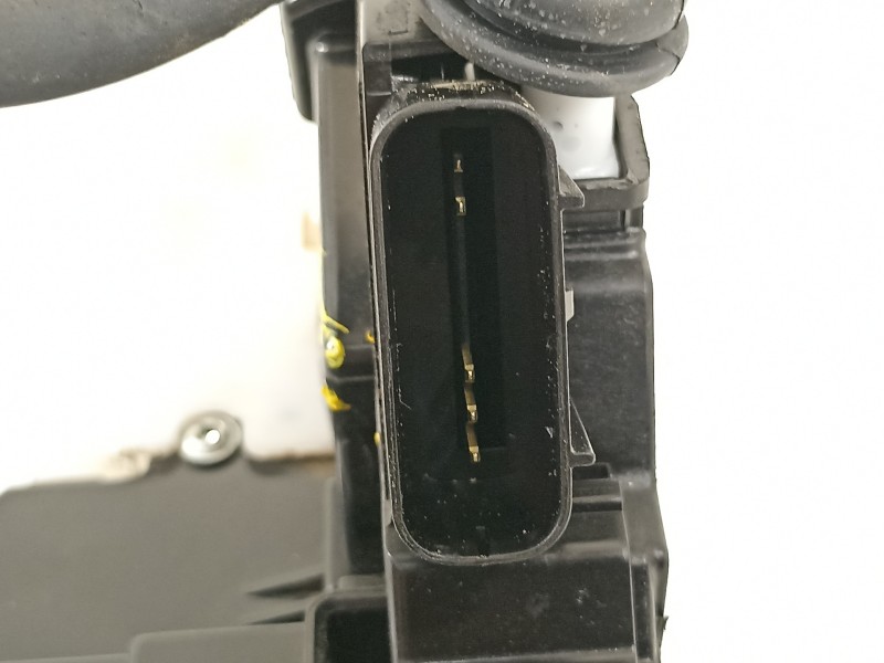 Recambio de cerradura puerta delantera derecha para kia carens ( ) business referencia OEM IAM 81320A4010  