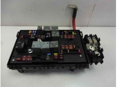 Recambio de caja reles / fusibles para opel astra j lim. enjoy referencia OEM IAM 13318782  