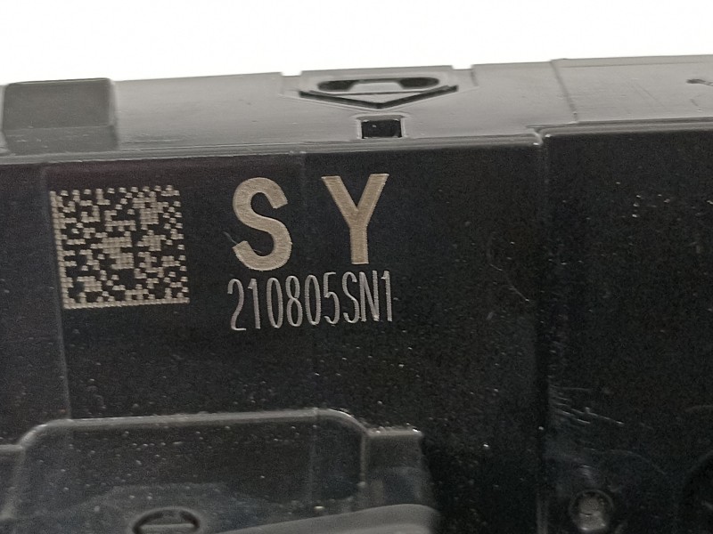 Recambio de mando elevalunas delantero derecho para nissan juke (f16) referencia OEM IAM 210805SN1  