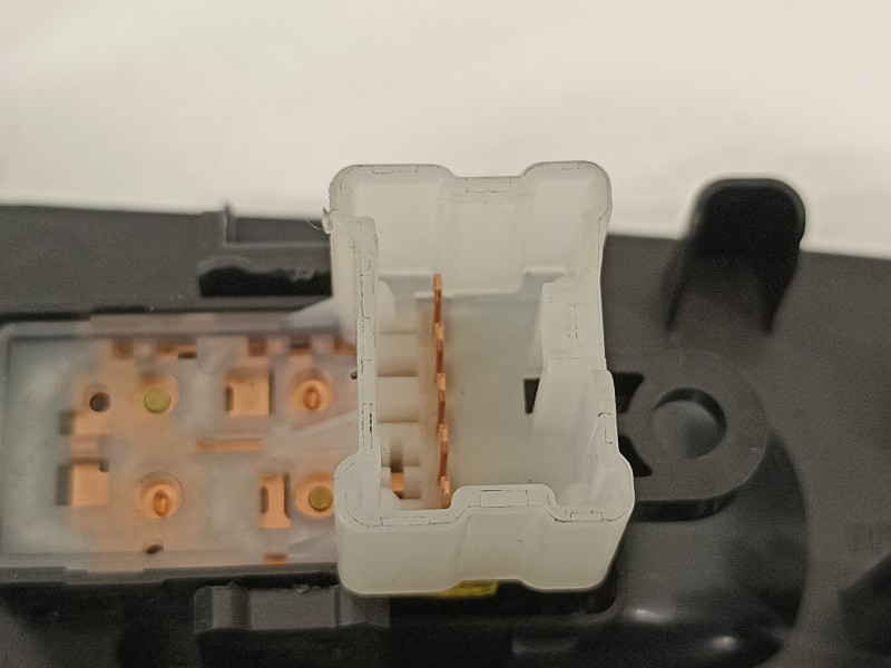 Recambio de mando elevalunas trasero derecho para nissan juke (f16) referencia OEM IAM 829606PA0A 21701SN 