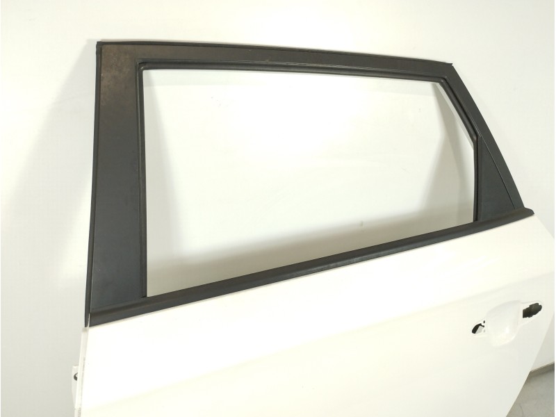 Recambio de puerta trasera izquierda para kia carens ( ) business referencia OEM IAM 77003A4000  