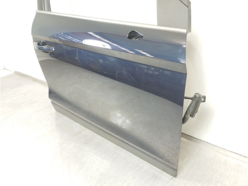 Recambio de puerta delantera derecha para seat arona xperience referencia OEM IAM 6F9831312  