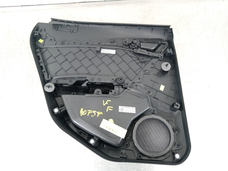 Recambio de guarnecido puerta trasera derecha para seat ibiza (kj1) style go referencia OEM IAM 6F0867116  