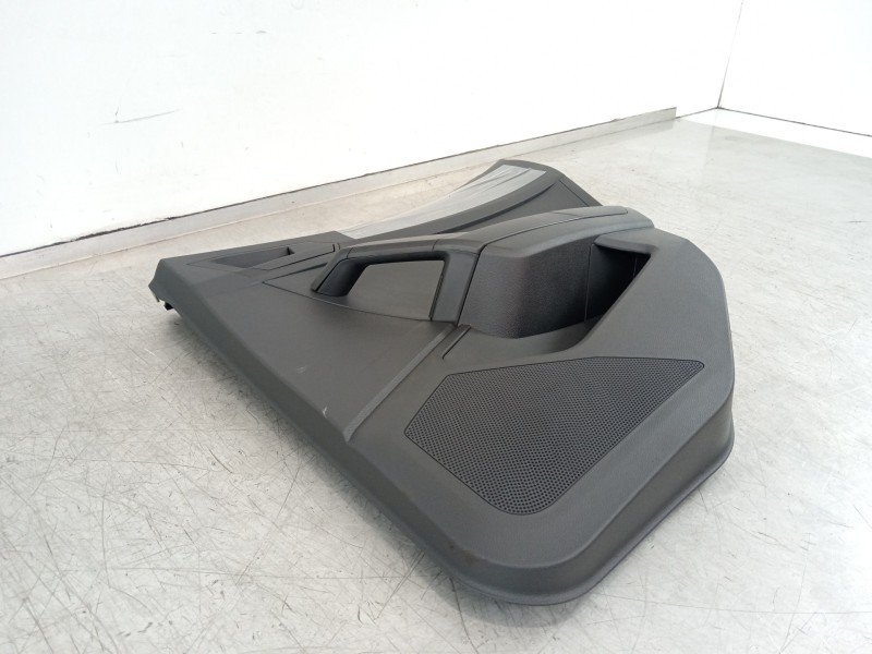 Recambio de guarnecido puerta trasera derecha para seat ibiza (kj1) style go referencia OEM IAM 6F0867116  