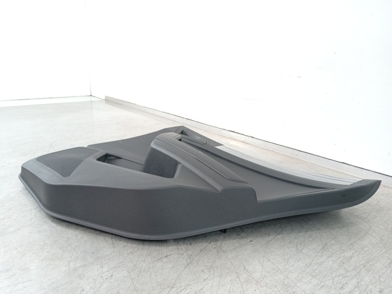 Recambio de guarnecido puerta trasera derecha para seat ibiza (kj1) style go referencia OEM IAM 6F0867116  