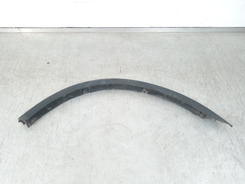 Recambio de aletin trasero izquierdo para ssangyong rexton w premium 2wd referencia OEM IAM K7957008D00  