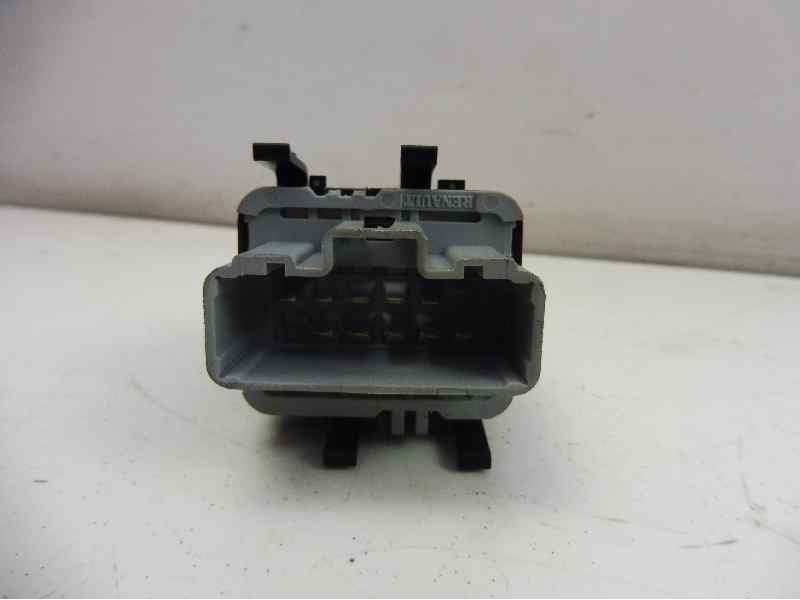 Recambio de mando elevalunas delantero izquierdo para renault grand modus authentique referencia OEM IAM 214939A  