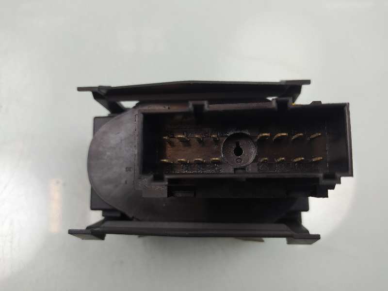 Recambio de mando luces para ford kuga (cbv) trend referencia OEM IAM 7M5T13A024AA  