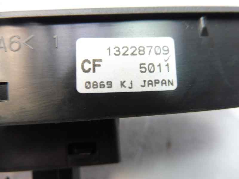 Recambio de mando elevalunas delantero derecho para opel zafira b cosmo referencia OEM IAM 13228709  