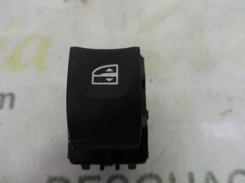 Recambio de mando elevalunas delantero derecho para renault megane iii berlina 5 p dynamique referencia OEM IAM   