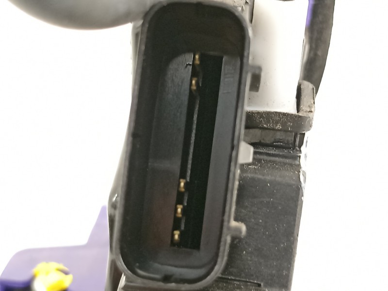 Recambio de cerradura puerta trasera derecha para kia carens ( ) business referencia OEM IAM 81420A4030  